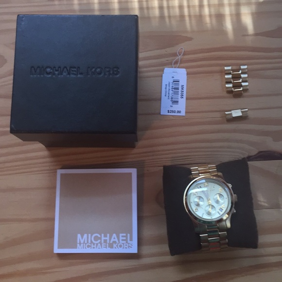 MICHAEL KORS watch - Picture 3 of 4
